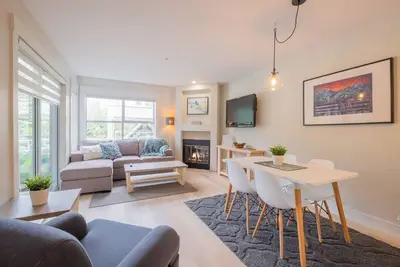 Image de Newly renovated 1 bedroom near Blackcomb Gondola - less than 5 min walk