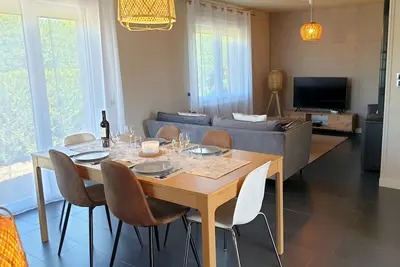 Image de Coquette Maison de Famille a 5 minutes des Thermes