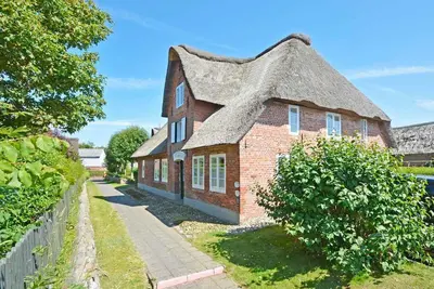 Image de Old teacher's house - Upper floor apartment