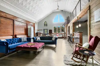 Image de Holy hideaway- luxurious converted church.