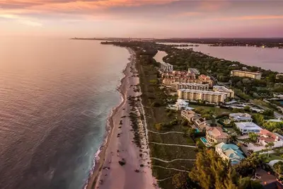 Image de Beachfront Luxury Siesta Key Beach House