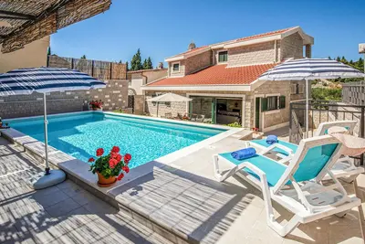 Image de Superbe maison à Klek avec WiFi