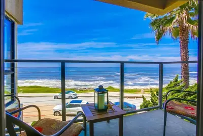 Image de Perfect Sunsets. . . 2 Bedroom - 2 Bath condo with unobstructed views of the ocean