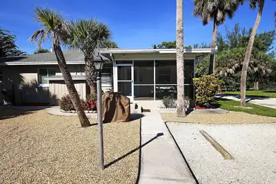 Image de Sanibel Shores A2 Beautiful 2 bedroom Cottage short walk to the beach