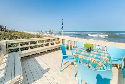 Image de K0022 Gypsea Rose. Private & Comfortable Oceanfront Cottage with Hot Tub!