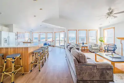 Image de K0018 Sea Sun Greetings. Ocean Views, Direct Beach Access, Pool, Hot Tub!