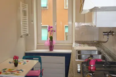 Image de Renovated apartment 3 floor with elevator in Prati