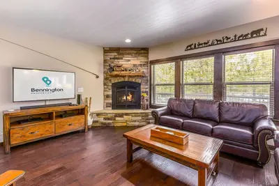 Image de Dutc11 - Huge Home, Sharc passes, Hot Tub, A/C, Ping Pong