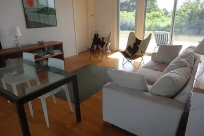 Image de Light and airy modern holiday cottage with access to private beach