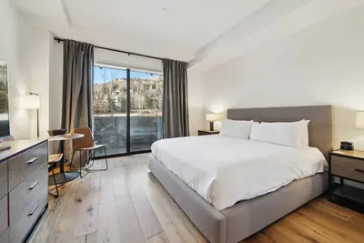 Image de The Lion Residences W204