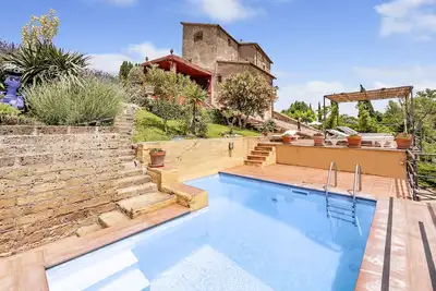 Torre Del Melograno With Heated Pool, Castiglione in Teverina, Italy