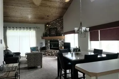 Image de Idyllic Big Sky Stay, Immaculate 3bed/3bath Townhome, Private Hot Tub
