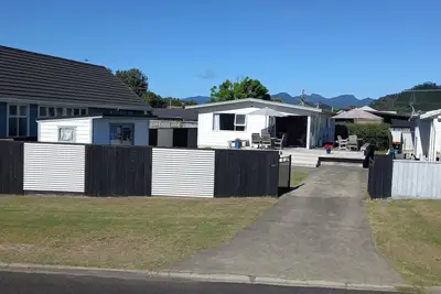 Image de Beverley Tce - Fully Fenced -1 min walk to shops and 4 mins to beach.