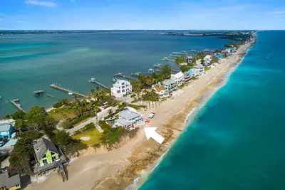 Image de Avalon: 8br\/5ba Ocean-to-River Palace; Heated pool, hot tub, private dock, more!