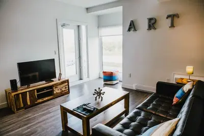 Image de 2br Retreat with Gym, near Assiniboine Park Trails