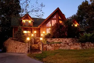 Image de Enchanted Forest Luxury Cabin