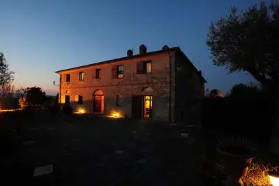 Image de Isolé villa de luxe en campagne siennoise spectaculaire