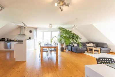 Image de Perfekt für Gruppen und Familien! 120 qm Wohnung Nähe Bamberg