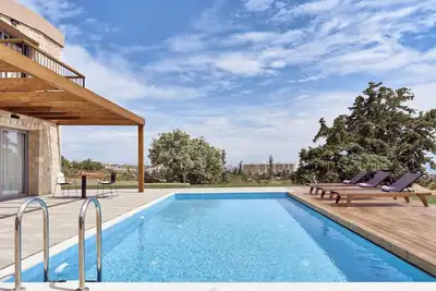 Image de Impeccable SeaView Luxury Villa, with 3 Private Pools & 10 Bedrooms