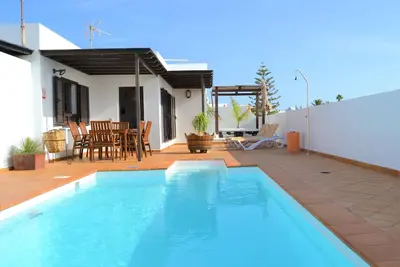 Image de Private Villa, sea views, sunny Swimming pool & Bbq near Puerto del Carmen