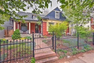 Image de Cheesman Park 2-Bed. 1910 Charm W / Flair moderne. Très bien situé!
