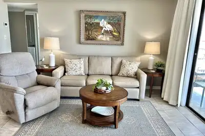 Image de 507 \"A\" Relaxing Bliss! July 18-22 Open! Book Soon!