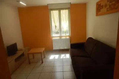 Image de Appartement pas cher avec terrasse a 15 mn de la mer
