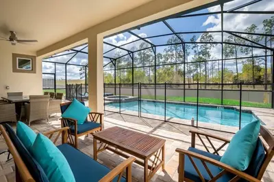 Image de Solara Resort 9 bed South Facing Pool!