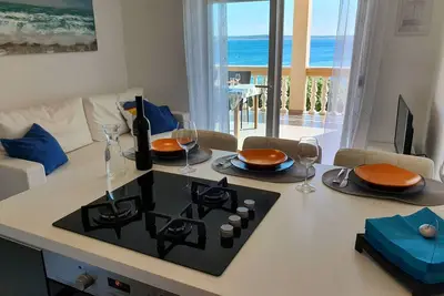 Image de Beach front apartment for family vacation in Mandre
