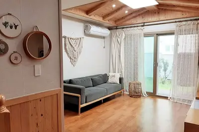 Image de 아이들과 머물기 좋은 복층단독주택. 감자꽃