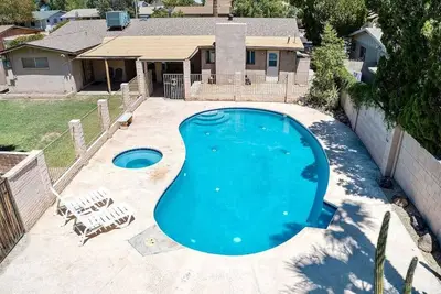 Image de OldTown Scottsdale+HeatedPrivate Pool+ComfortStay!