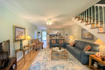 Image de Club Cottage 825-Resort Duplex w/ Golf Course Views; Easy Beach Access; Cable Tv/WiFi