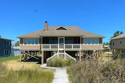 Image de Spacious Beachfront Home;Screened Porch; Sunset Views & Dolphin Sightings: CableTV/WiFi