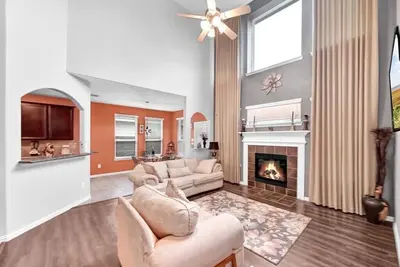 Image de Spacious & Beautiful House| Equipped with Theatre room and Playset| Work & Play