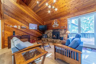 Image de Beautiful Mountain Townhome, Modern Amenities 472