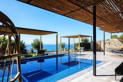 Image de Luxe Coastal Escape with Sea Views - Private Heated Pool, Close to Agios Pavlos Beach!