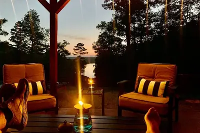 Image de Lakefront Remote Cabin in Ozark Mountains with Hot Tub amazing views & sunsets