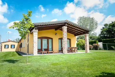 Image de \"Particulars of Brenta\" - Chiara accommodation - Comfortable house with garden in Venice