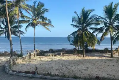 Image de Furnished 2bedroom Beachfront apartment.