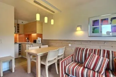 Image de Studio-cabine pour 4 avec balcon, proche pistes et commerces