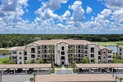 Image de Lakewood National, Golf Club Condo, Resort style living at its best. \n