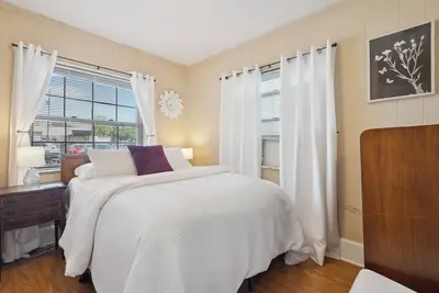 Image de 2br Affordable & Walkable Duplex near Forsyth Park