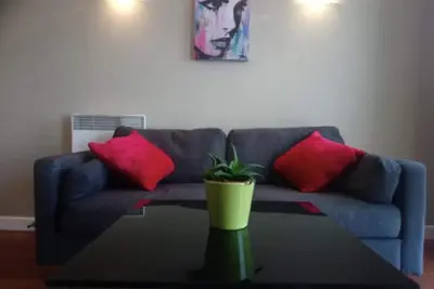 Image de 1 Bedroom flat | Parking | Quiet | for Business or Families | Peak District