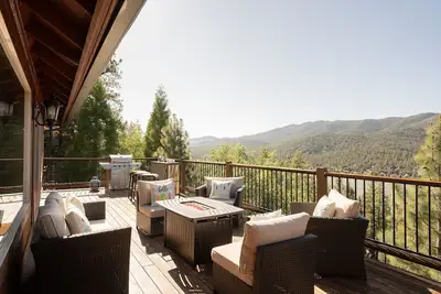 Image de Timberline Trail. Location. Game Room. Beautiful Mountain Views plus more.