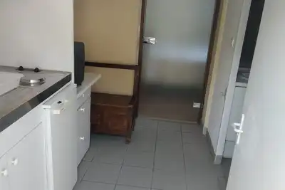 Image de grande maison sur 2000m2 avec studio aménagé pour 2 personnes