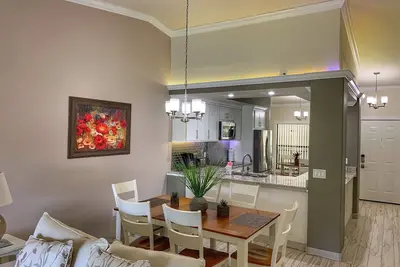 Image de Beautifully furnished condo
