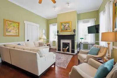 Image de Gallery Home on Huntington, Near Forsyth Park