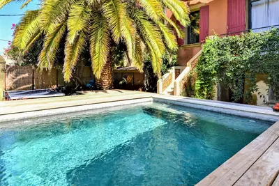 Image de Jolie maison Ă Pujaut avec WiFi