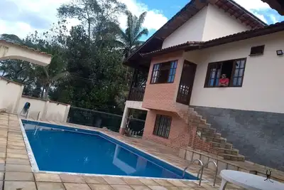 Image de Superhouse in gated community