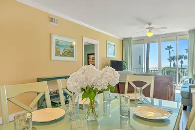 Image de 🦩 Incredible Gulf Views~ 2 King Suites~Waterscape A204 Your Are My Sunshine🦩